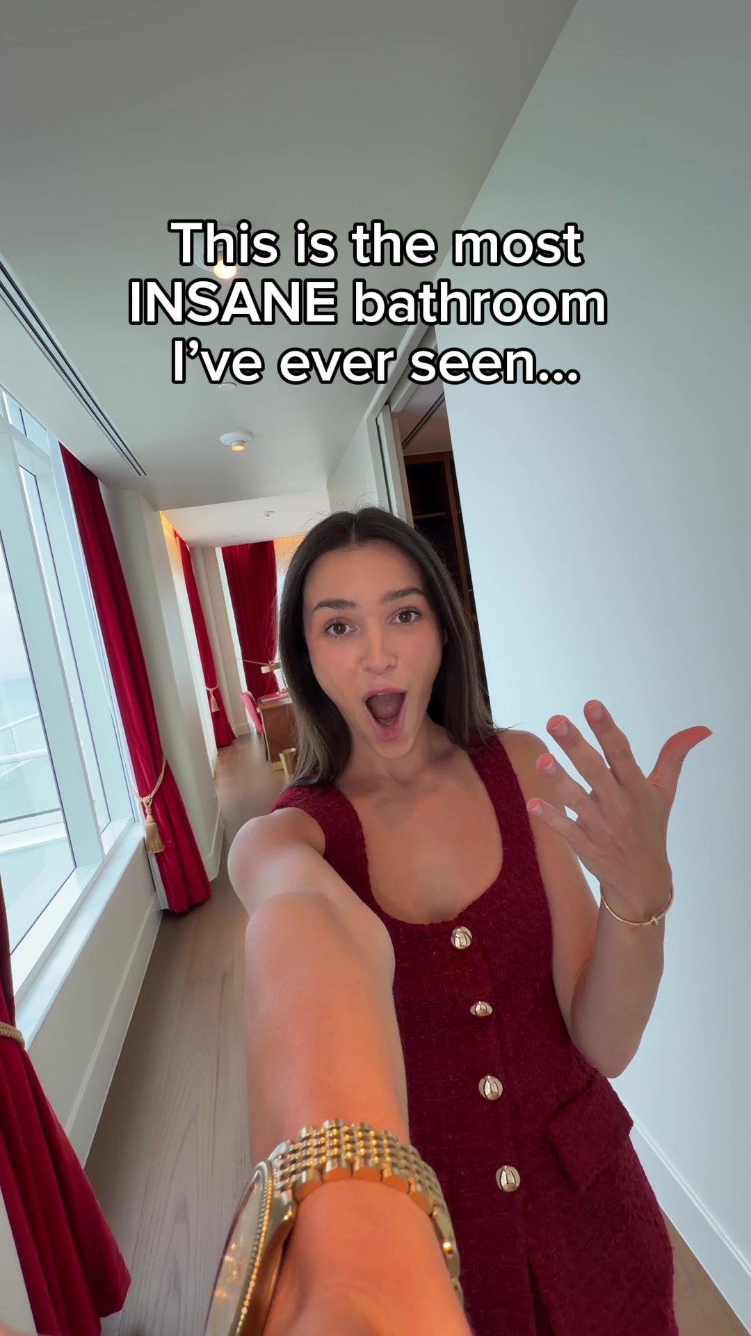 @travelwithlivii