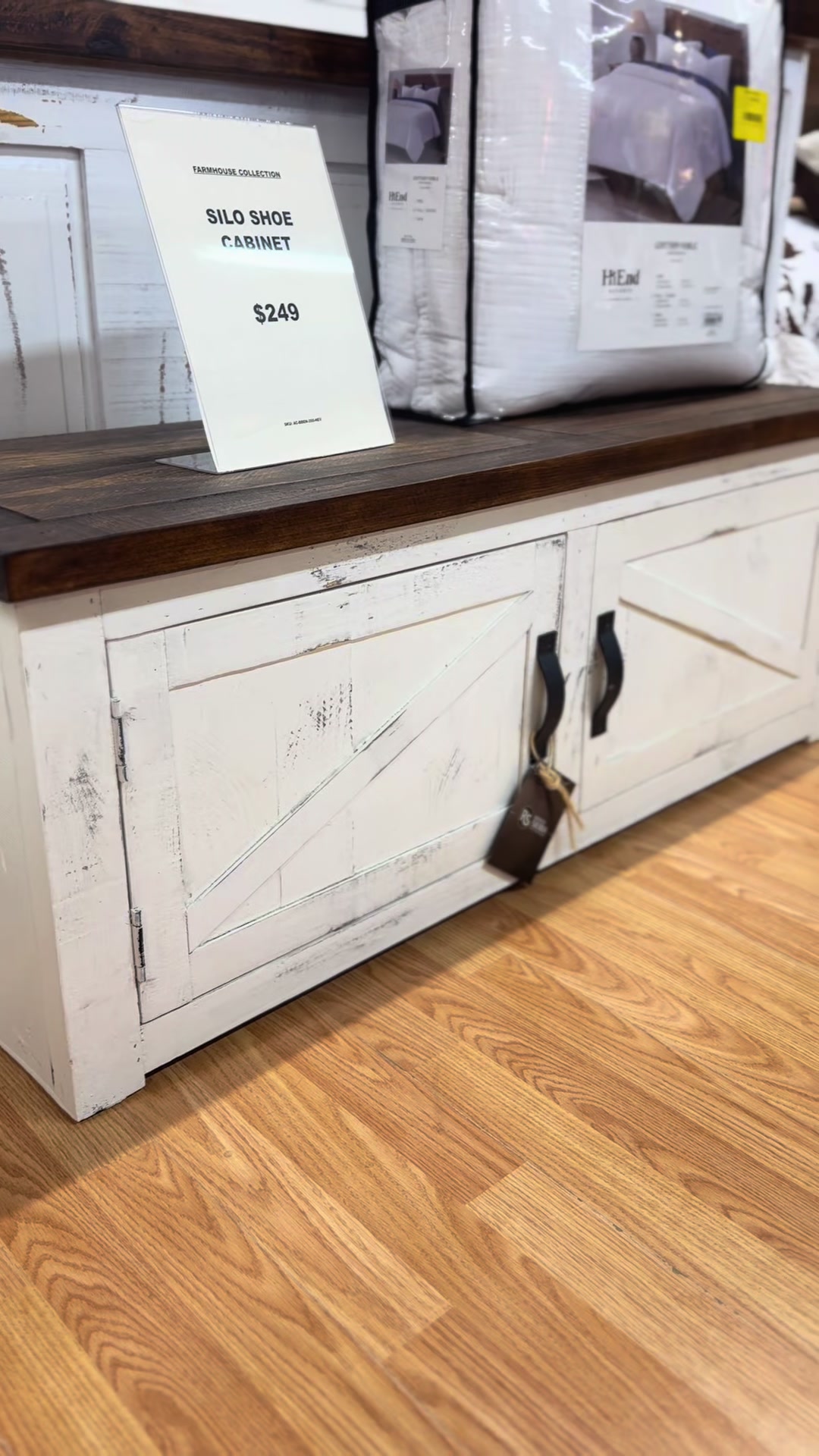 @RusticFurnitureDepot