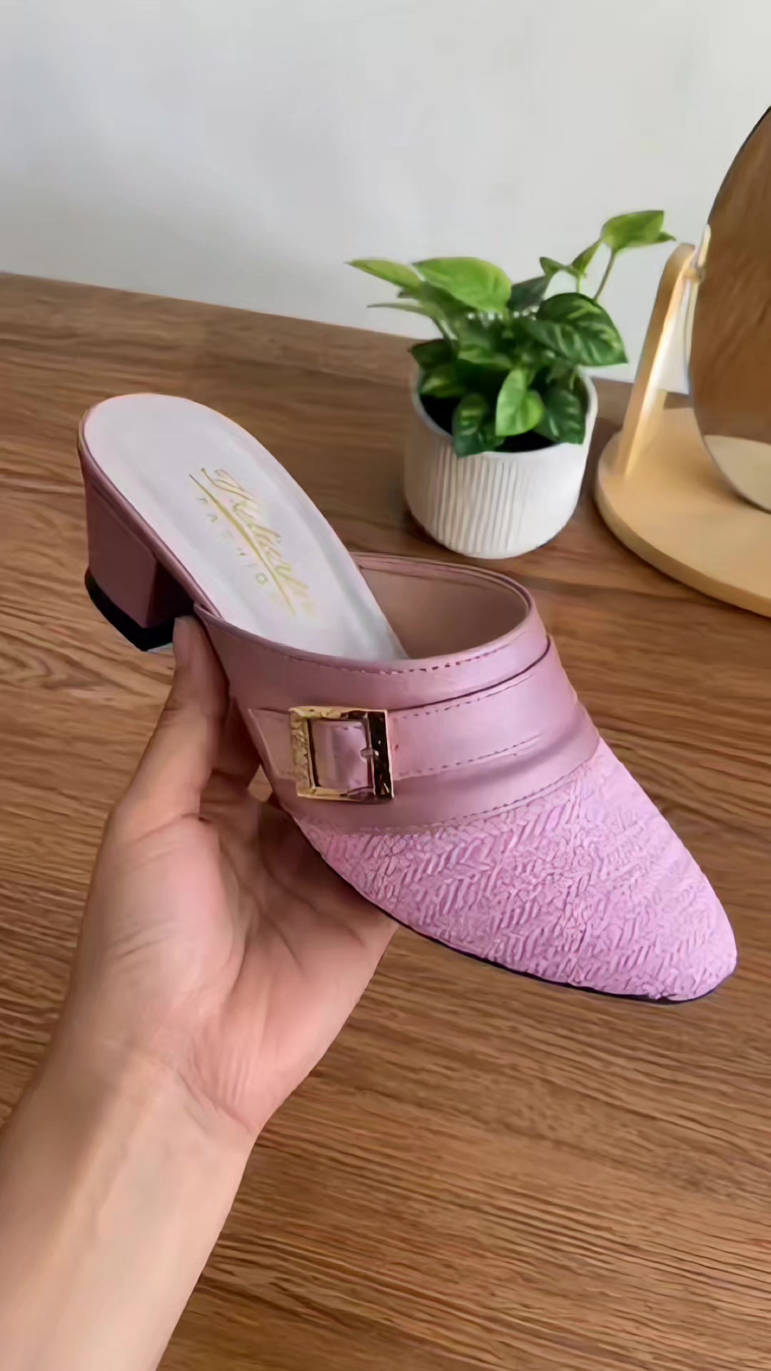 @anggun