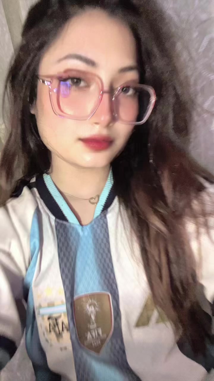 @🦋Simi🦋