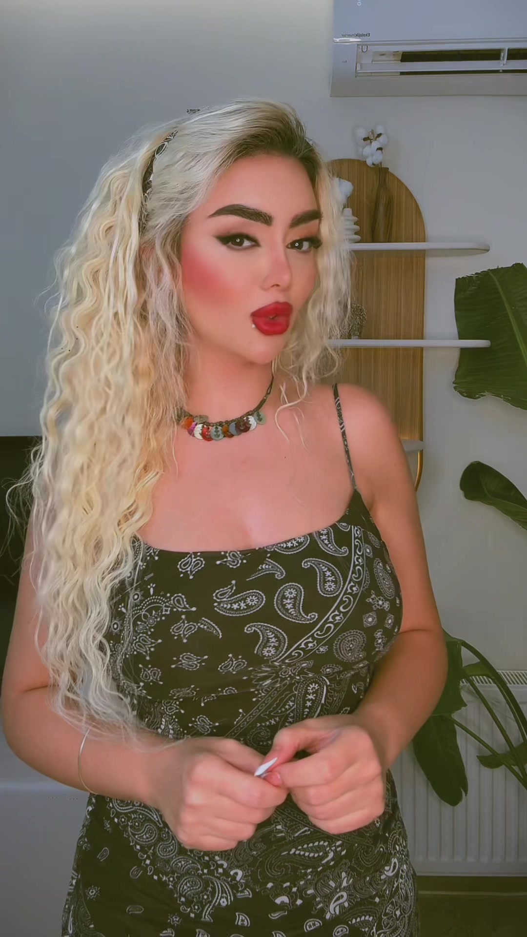 @niloofararvand