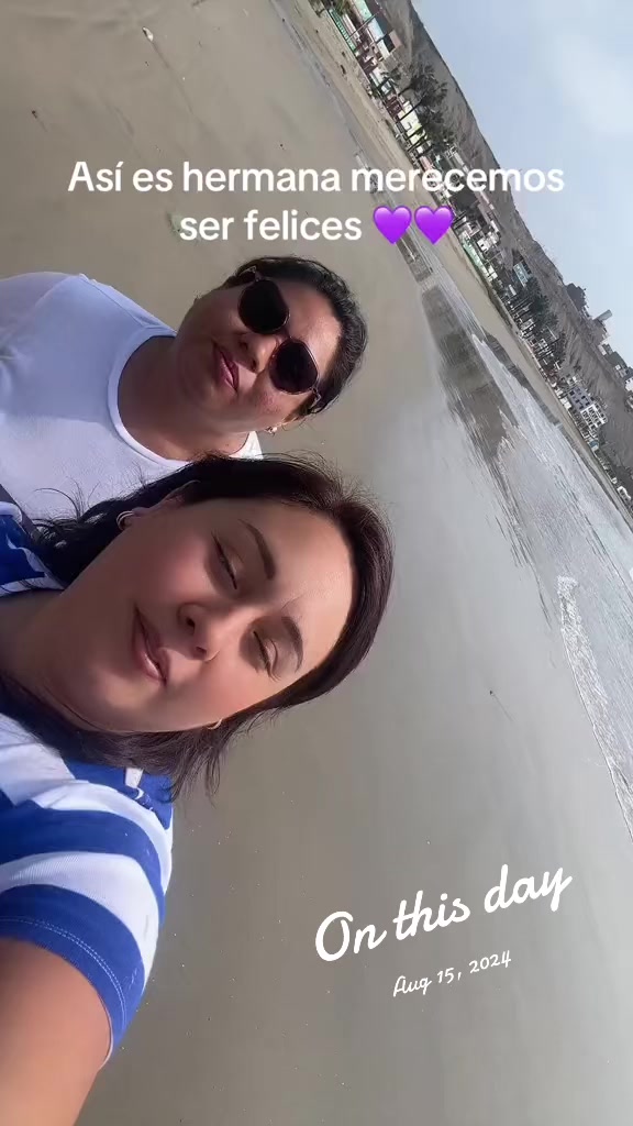@Denisse A