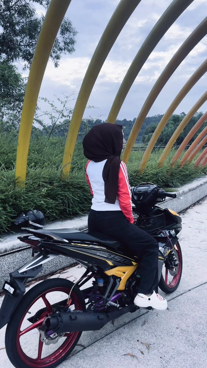 @𝓲𝓻𝓲𝓼𝓱 𝓭𝓪𝓷𝓲𝓪