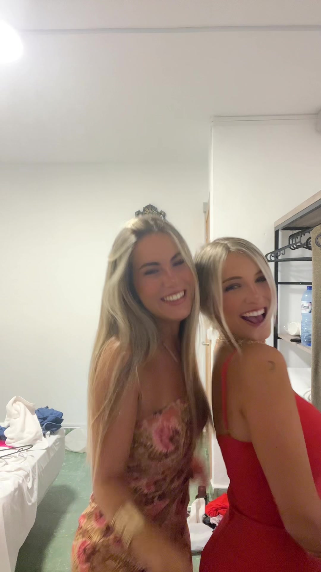 @Carlota