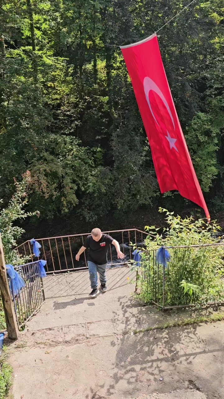 @SARI KOMUTAN🇹🇷