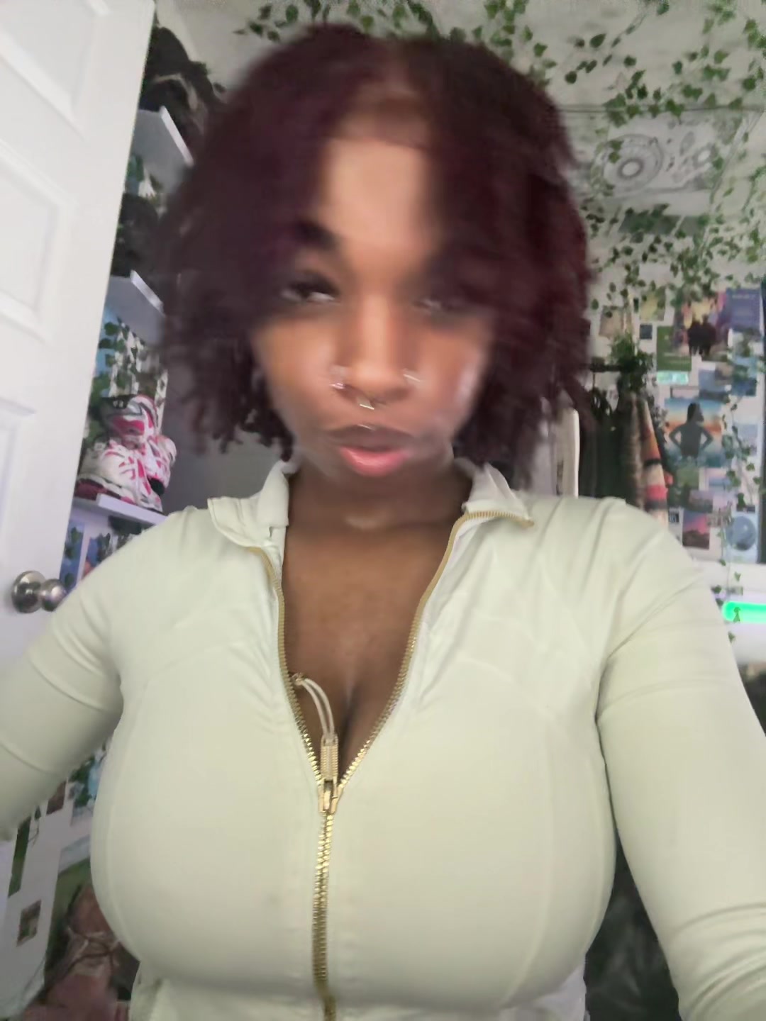 @️