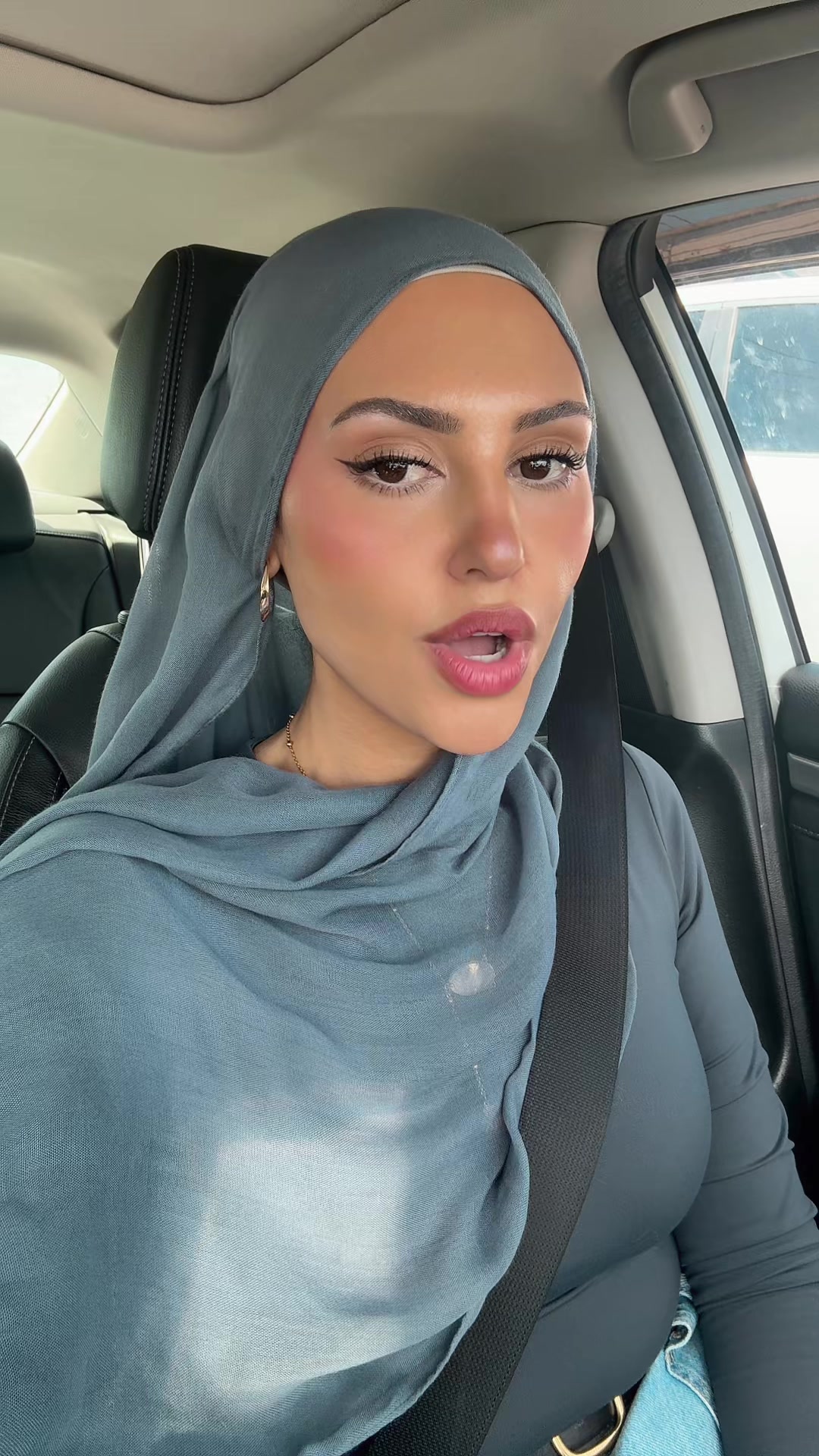 @Ümz✨
