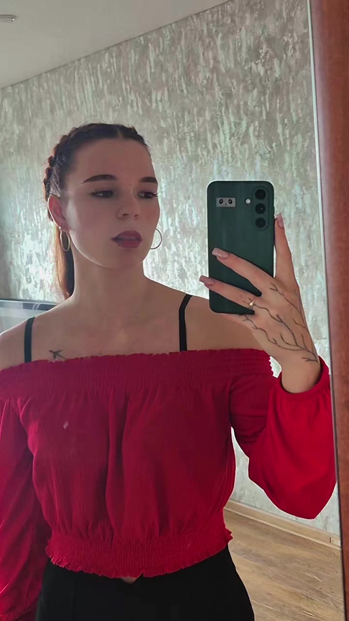 @Elisavetæ