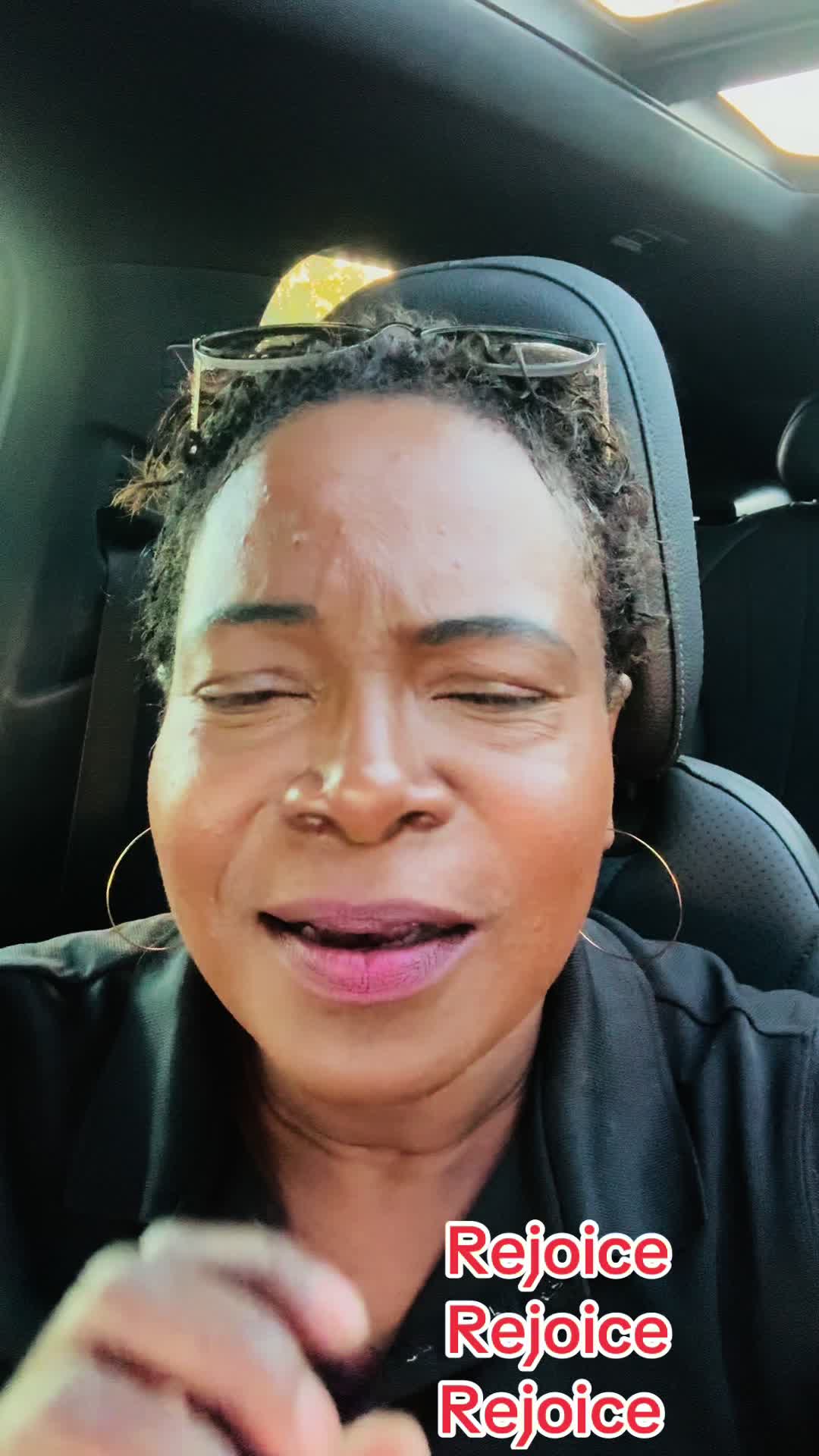 @Tanyatalktopics