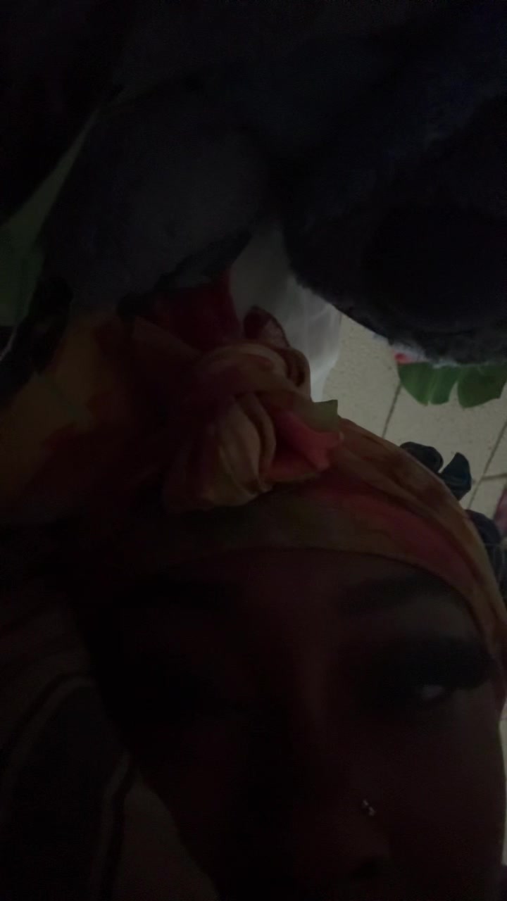 @Nishaa .🥰
