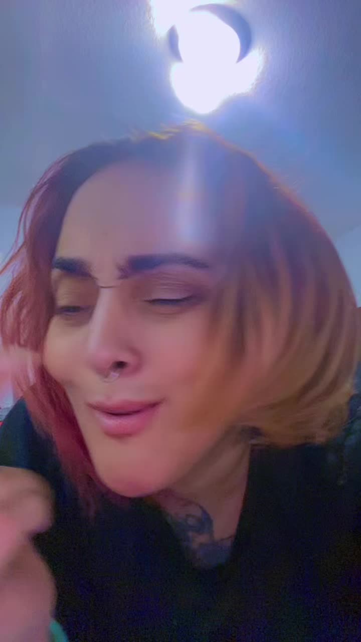 @Bombbeauty