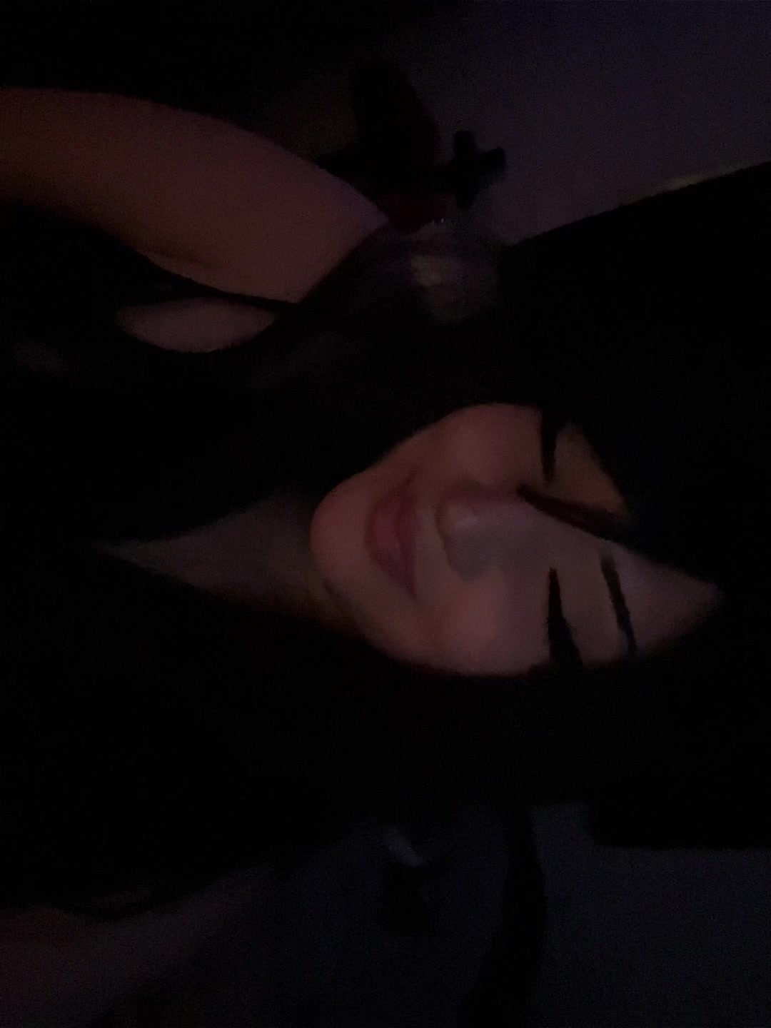 @𝔅𝔩𝔬𝔬𝔡𝔶𝔄𝔫𝔤𝔢𝔩