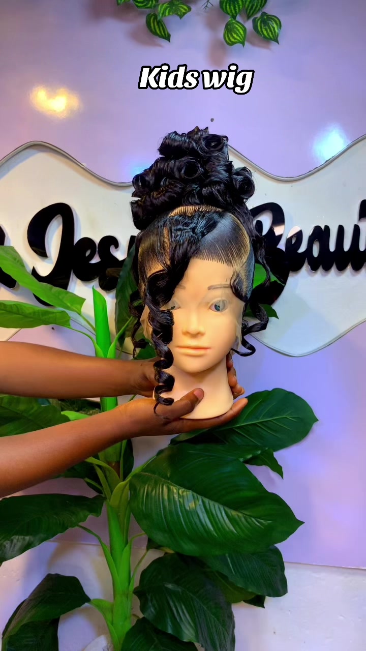@Evelynbeautyhairline