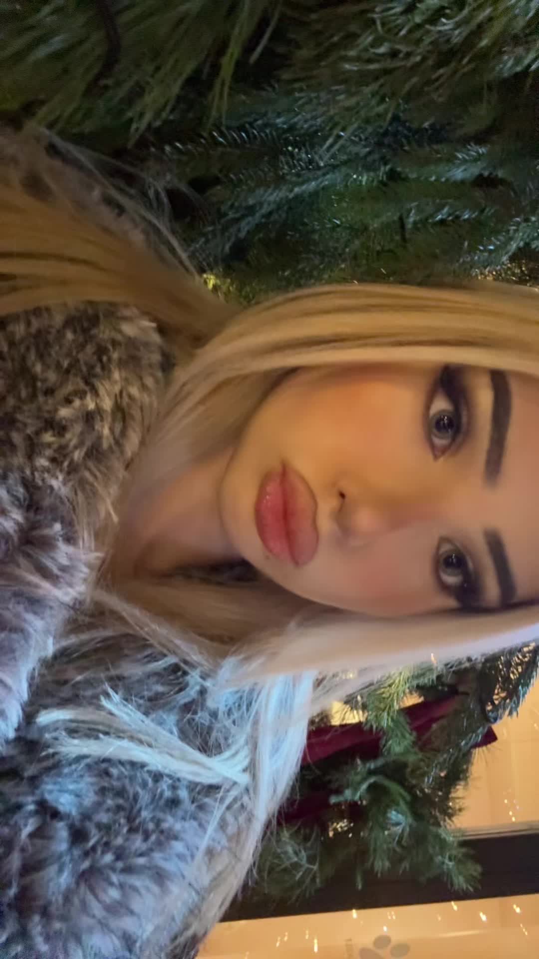 @анисья