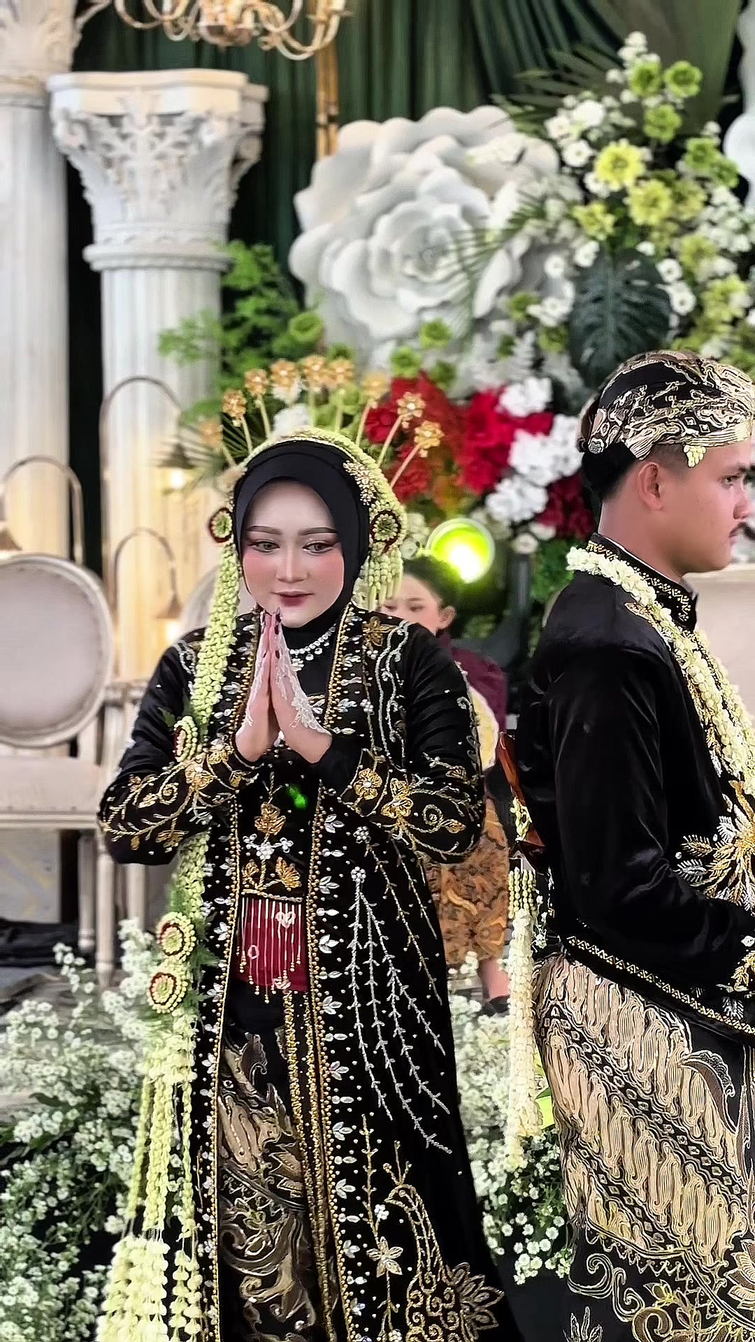 @Mbak Sari || Cucuk Lampah