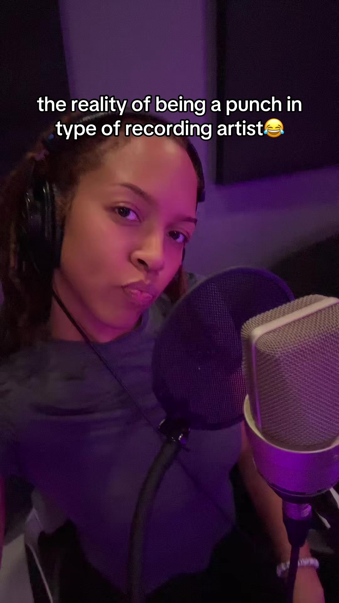 @ella b.