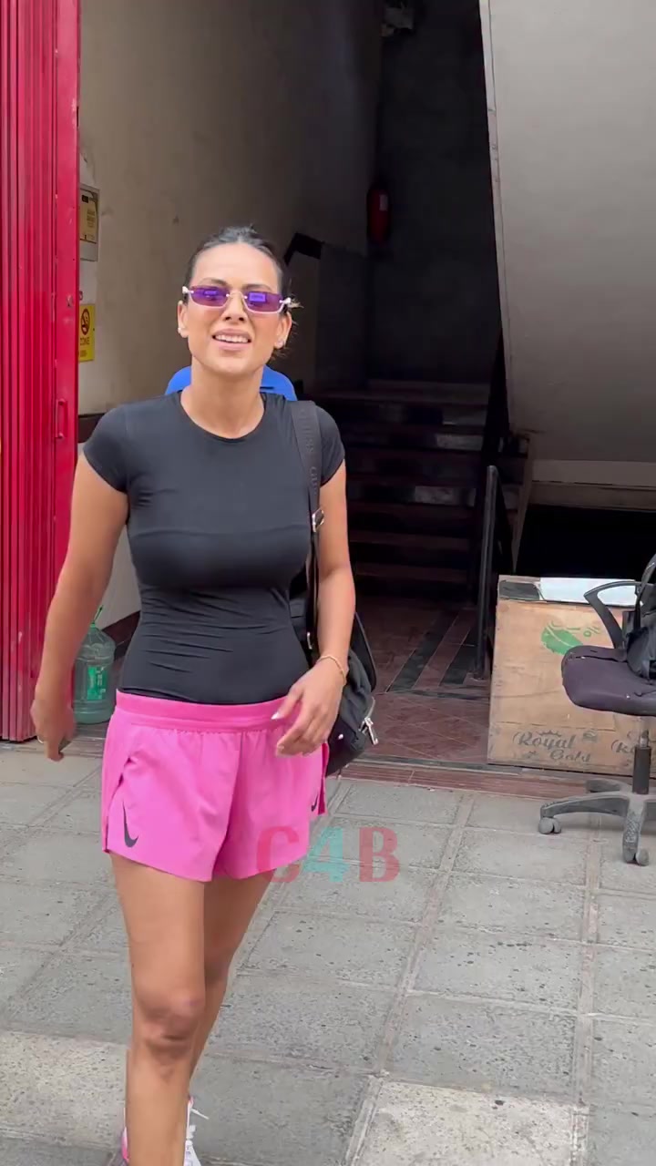 @nia Sharma