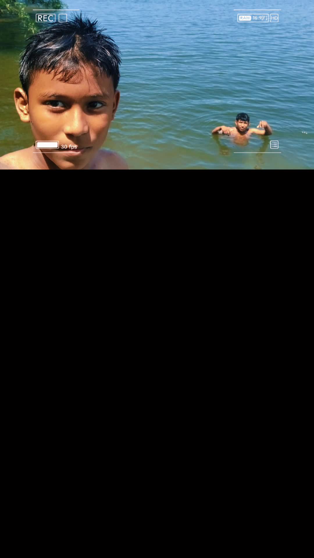 @Adán