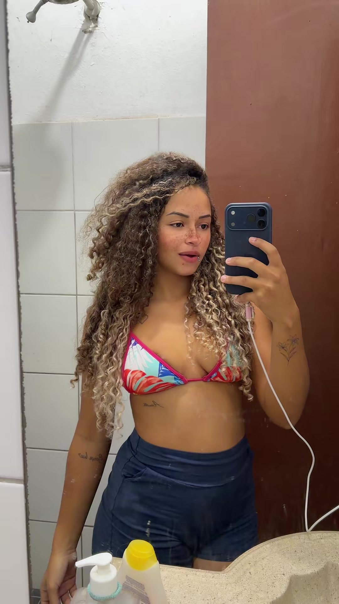 @thayanelisboa703
