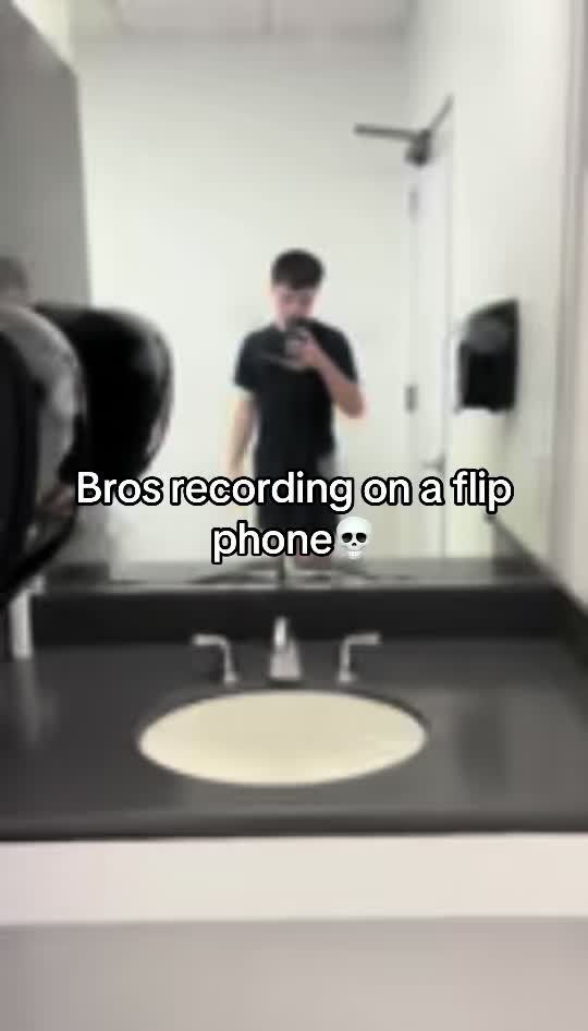 @NoTLyZRicsAnyMore