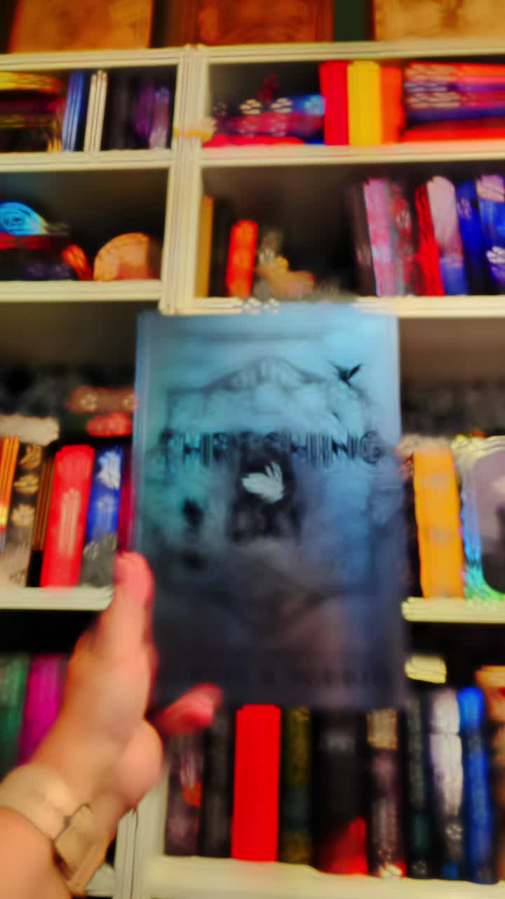 @TheWolfWithTheBooks