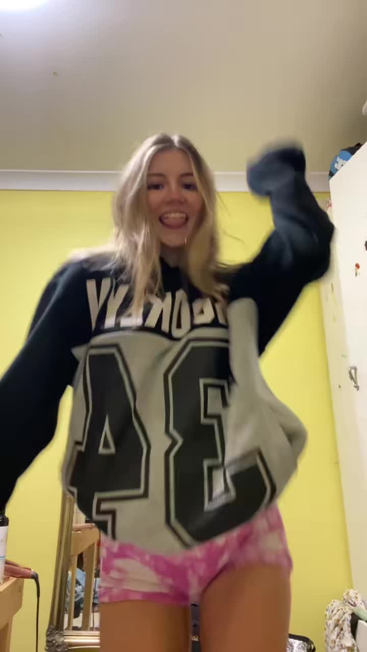 @Ava