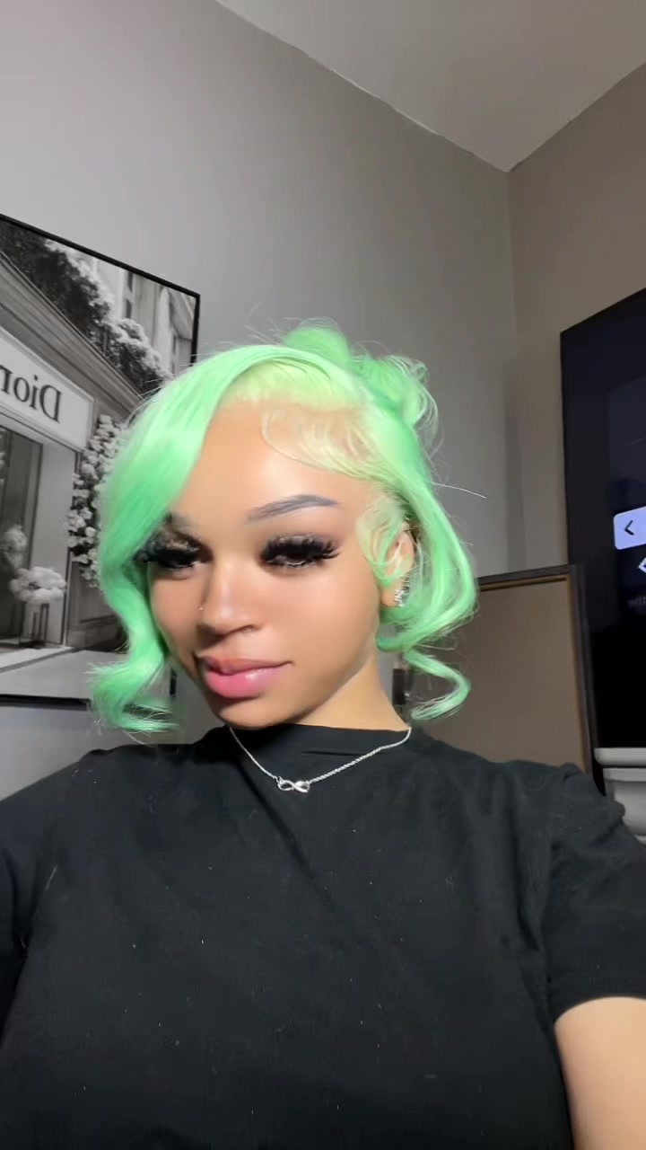 @Amya Lana&eacute;