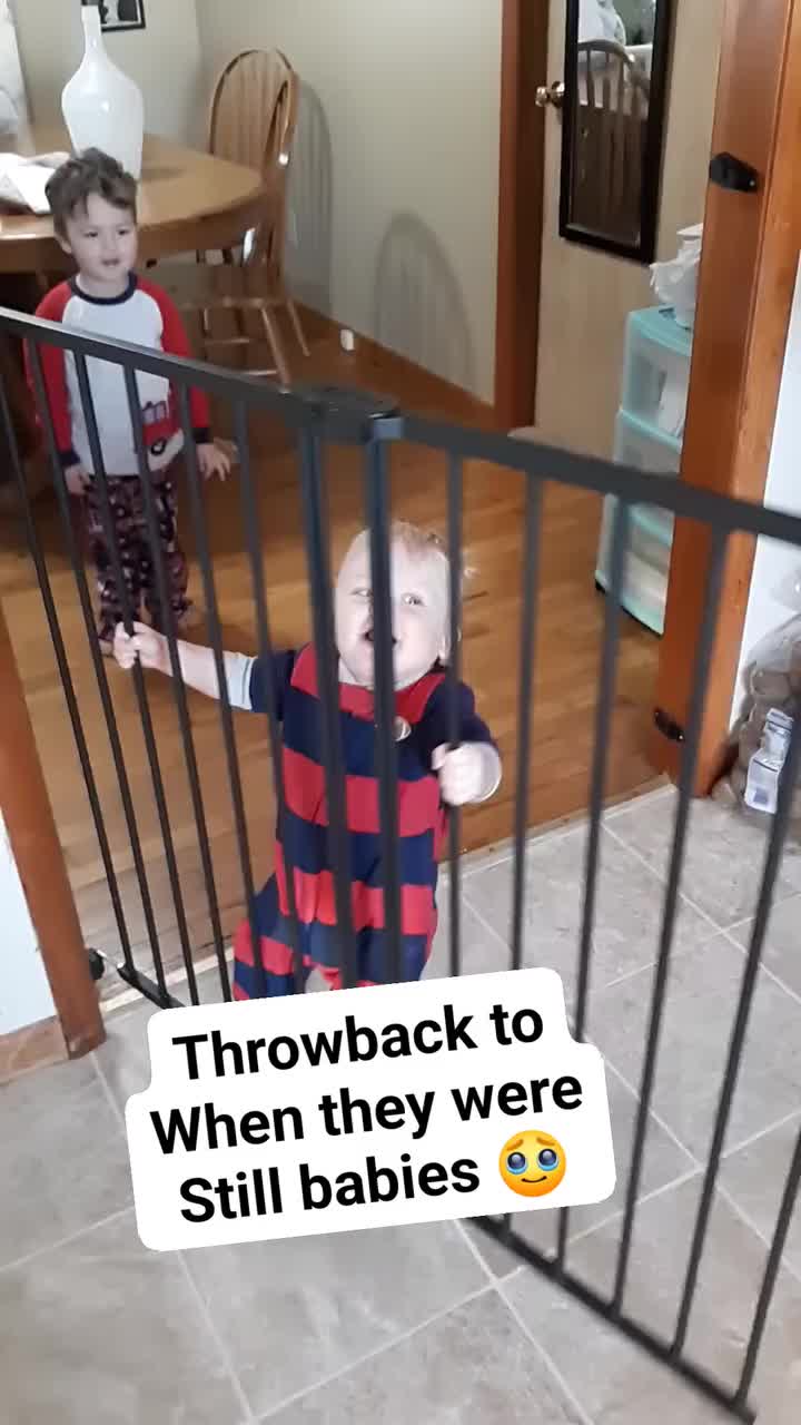 @BeccaLo