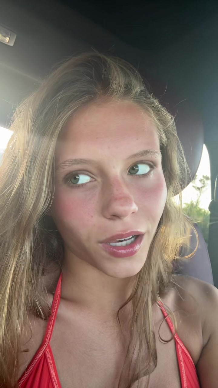 @swag🫧🤍💋