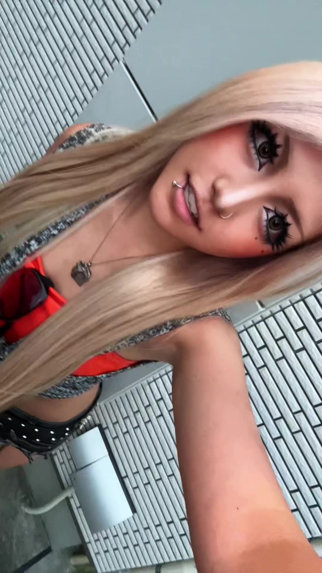 @𝗥 𝗔 𝗡 . 🌺