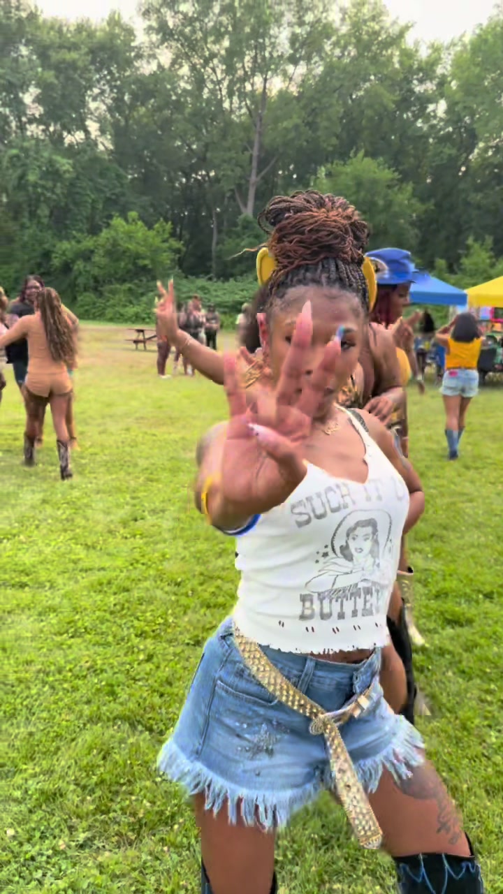 @ashanti_amora2