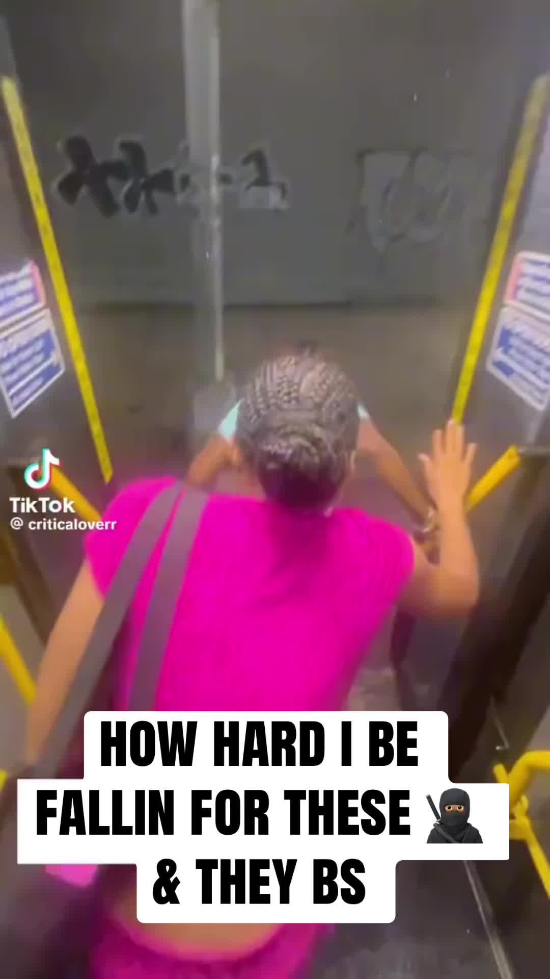 @_ms.h0lly_wood