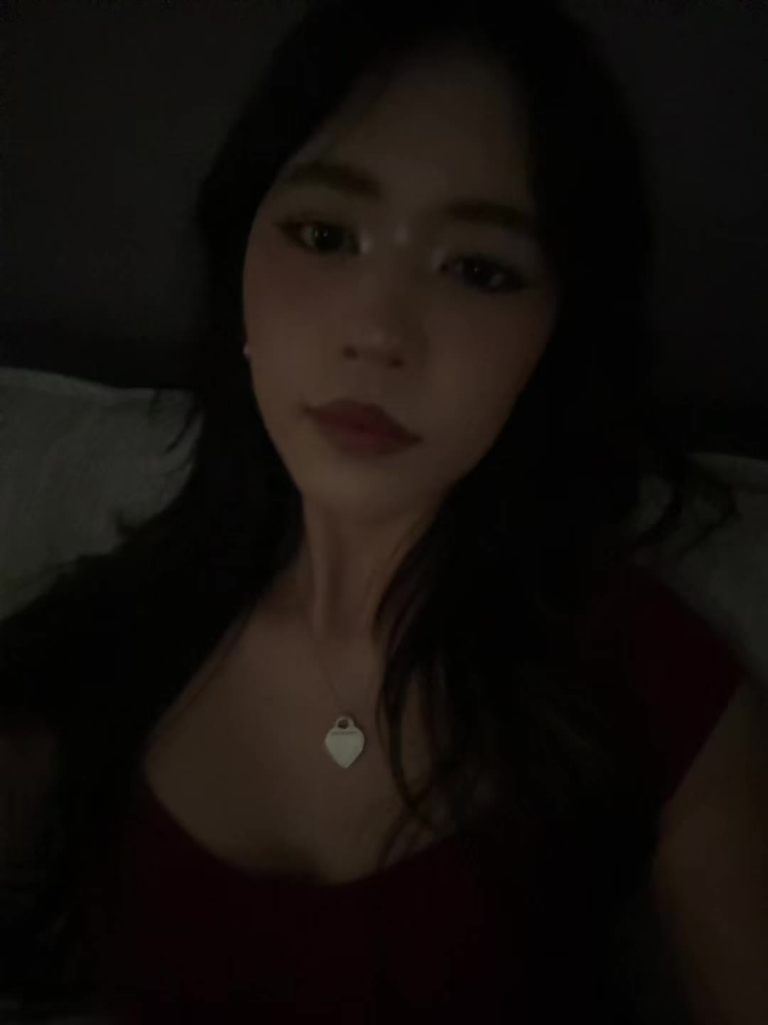 @anahiii