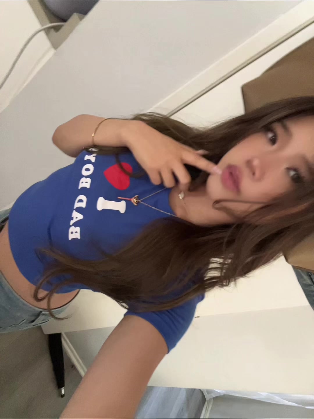 @vee