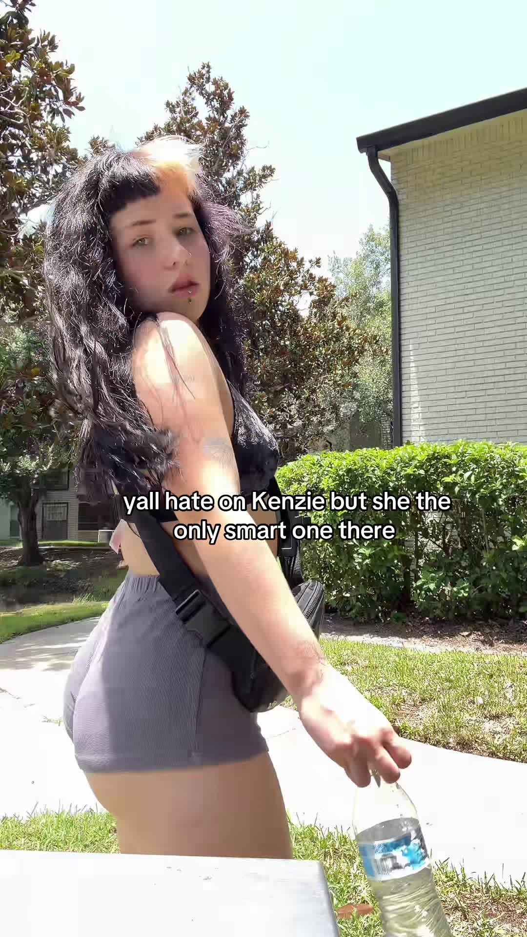 @Dollie