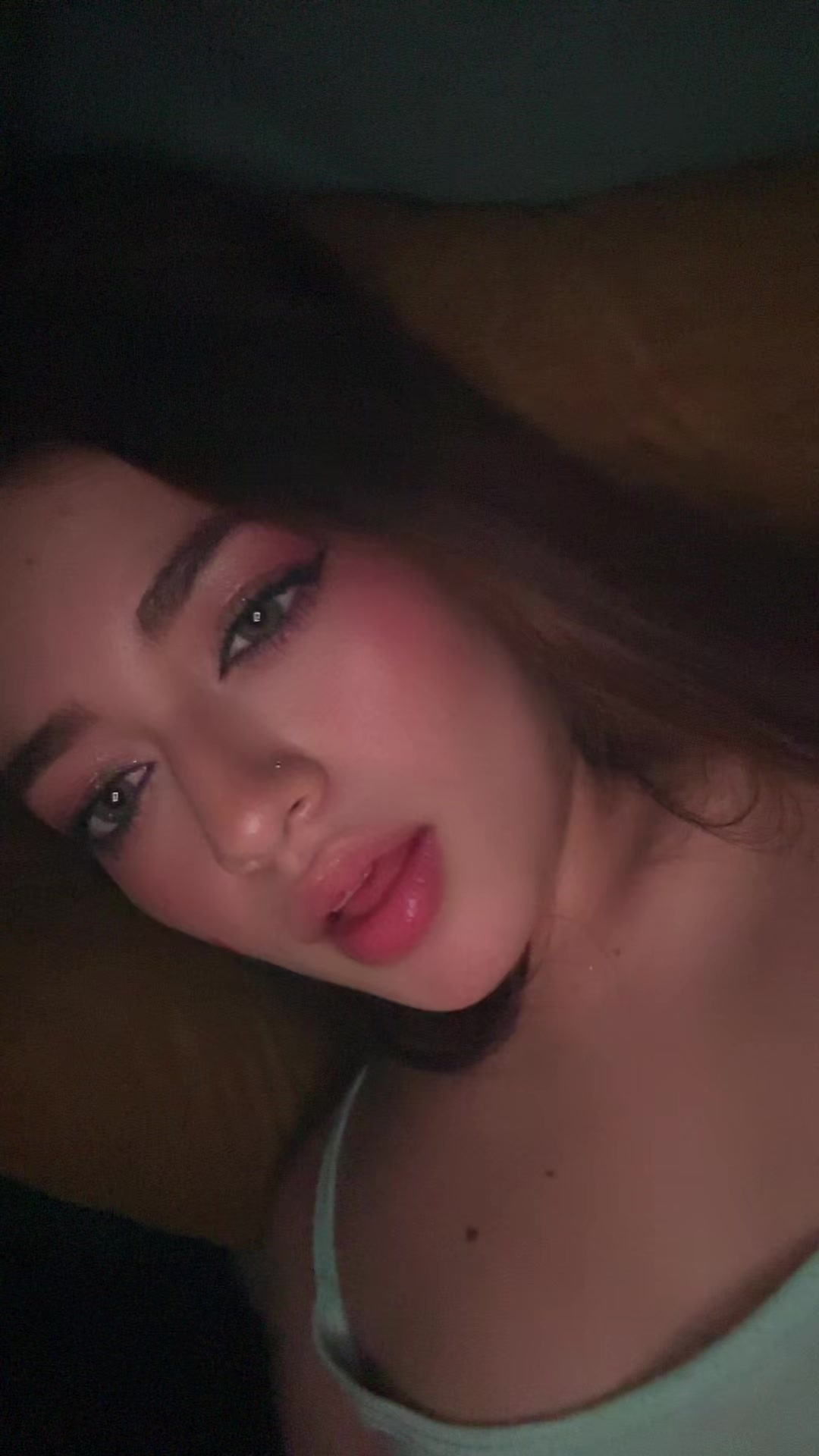 @🦦