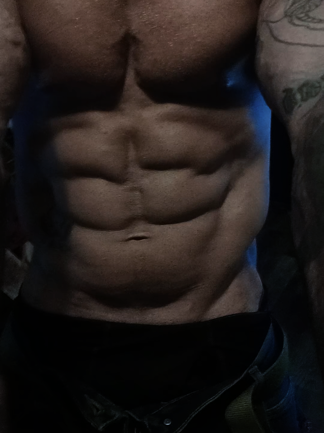 @Flesh_artist_1985