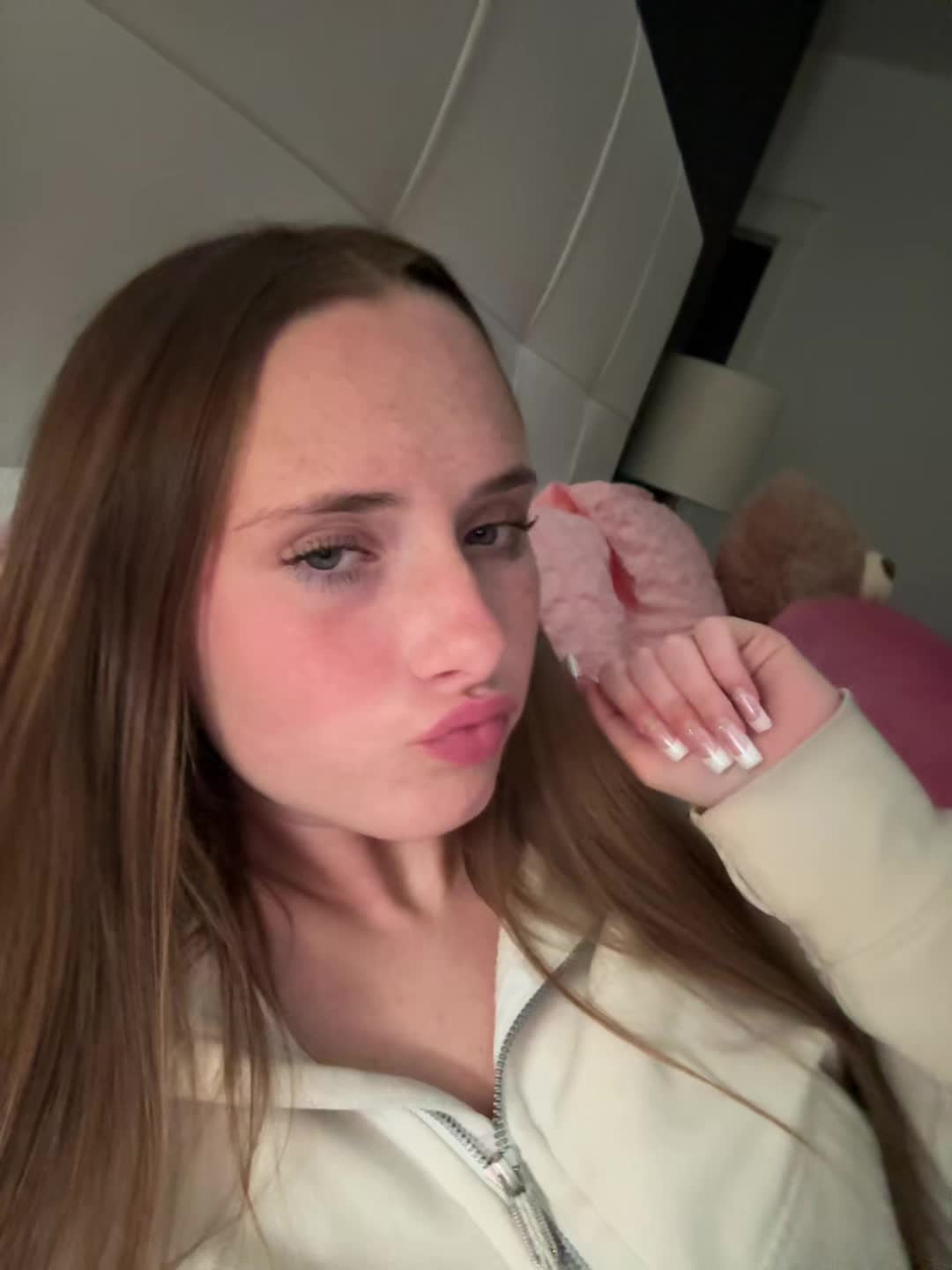 @hii