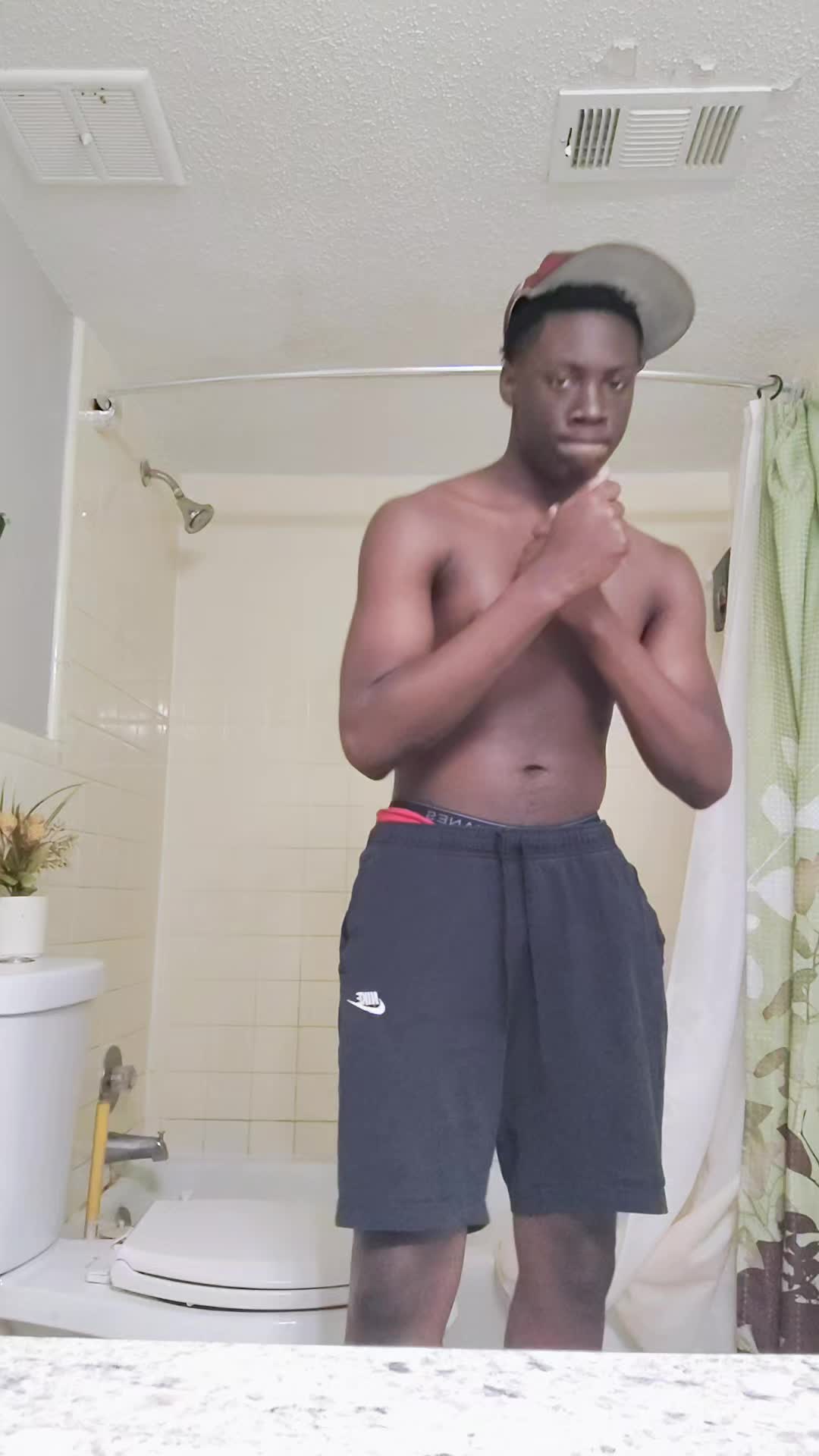 @🄲🄷🅁🄸🅂🄾🄽🅂🅃🅁🄴🄰🄼🄼