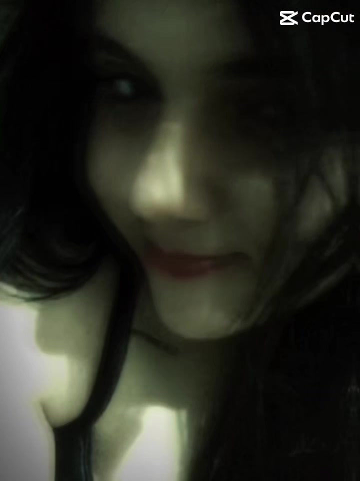 @𝐿𝒶𝓇𝒾𝓈🐝🌙✨