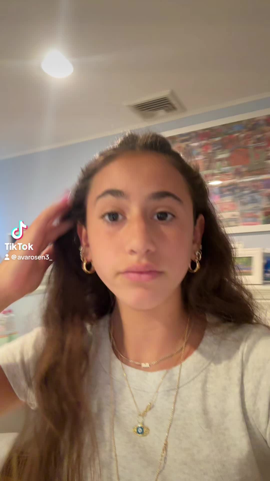 @avarosen_