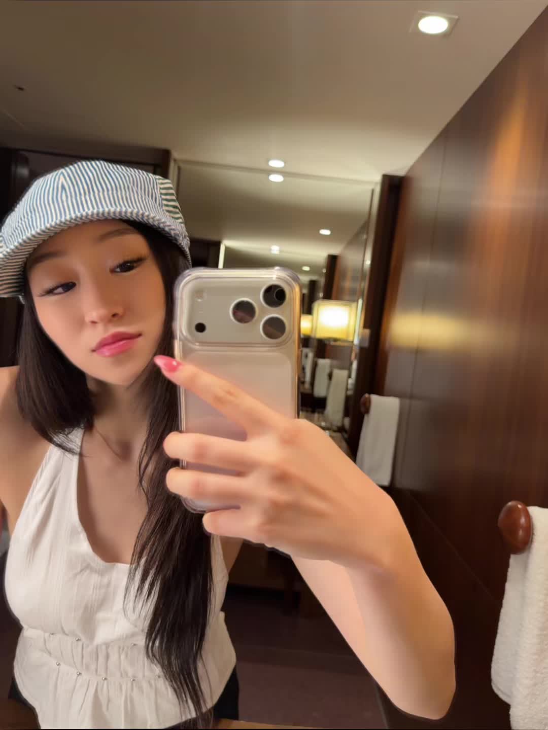 @Ariana