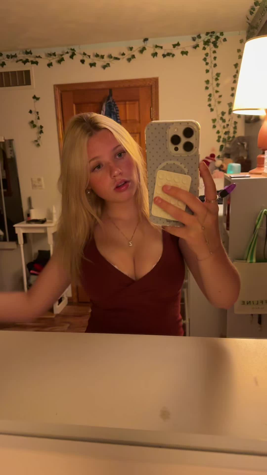 @zoee_secorr