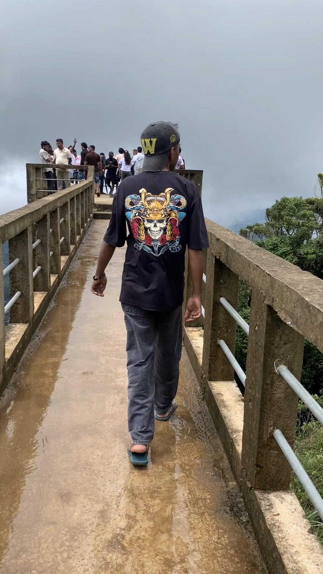 @𝑴𝑹.𝑮𝑨𝑴𝑬𝑲𝑶𝑳𝑳𝑨 සඳූනා