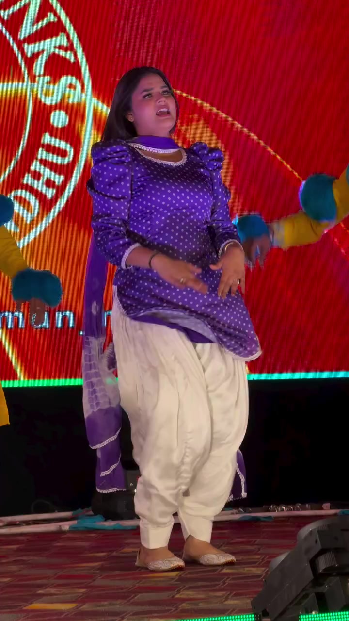 @Aj_Malika011