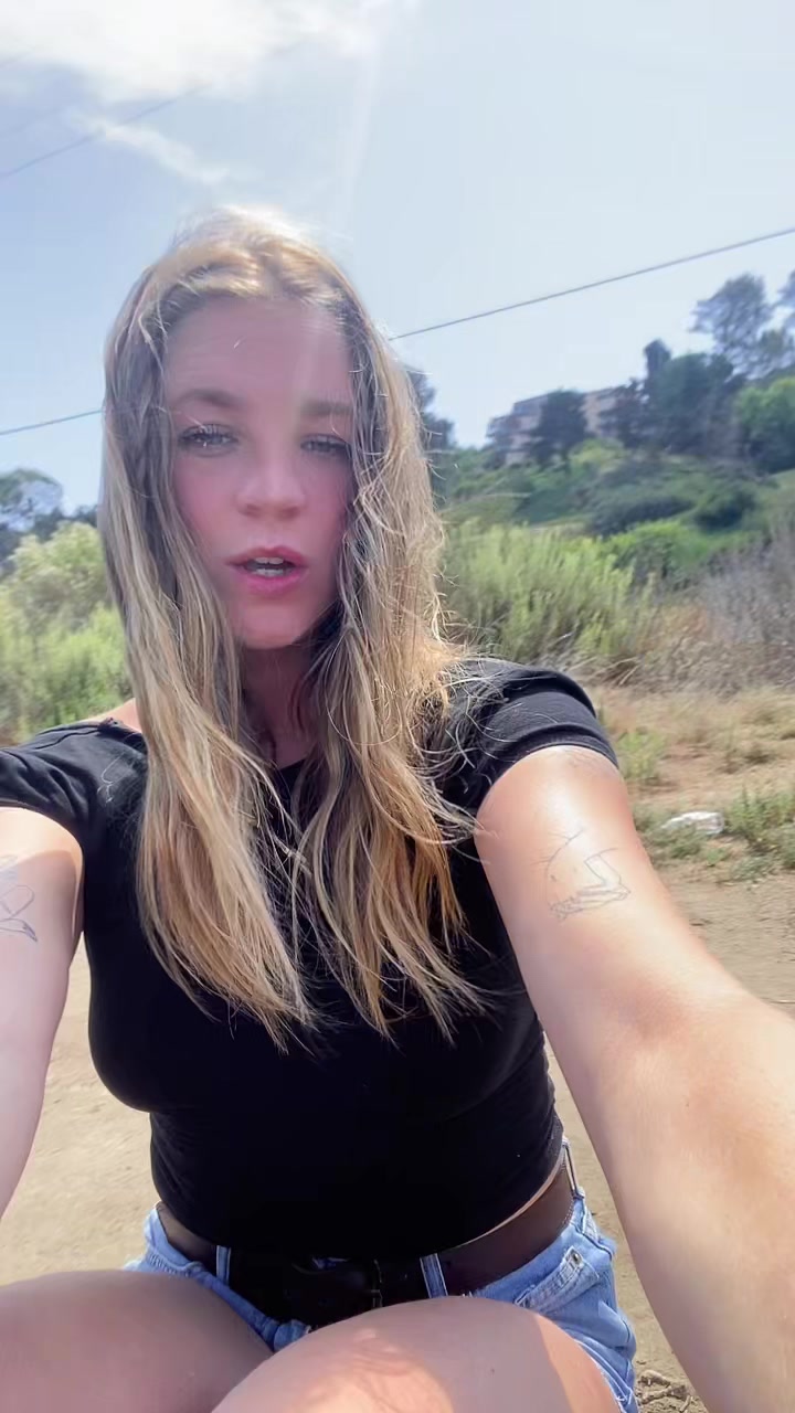 @elle