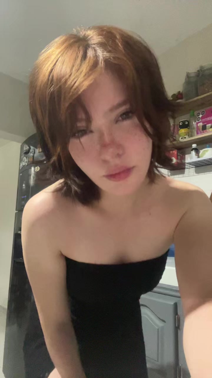 @evelynnn_izx