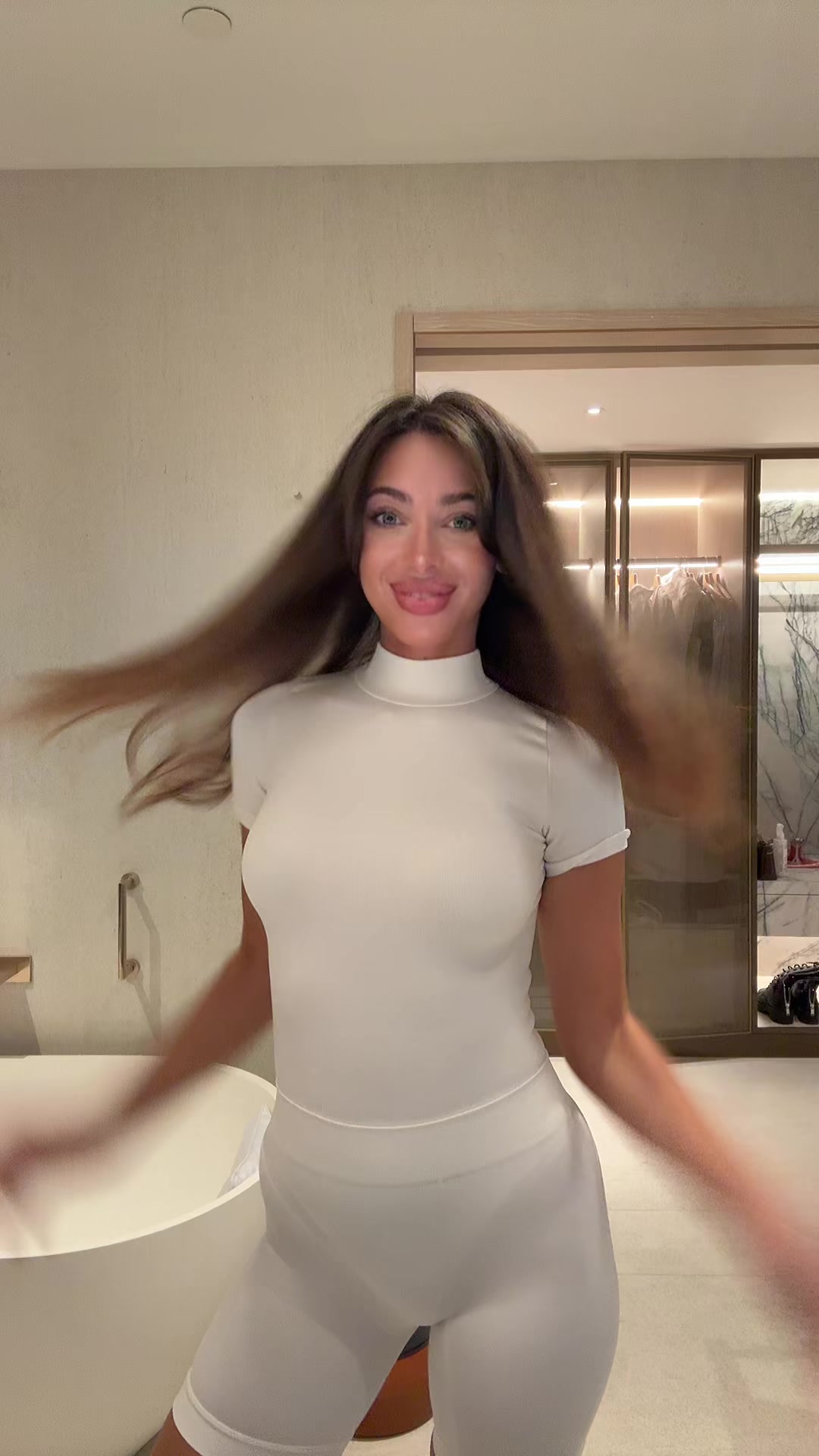 @Lena Samoylova