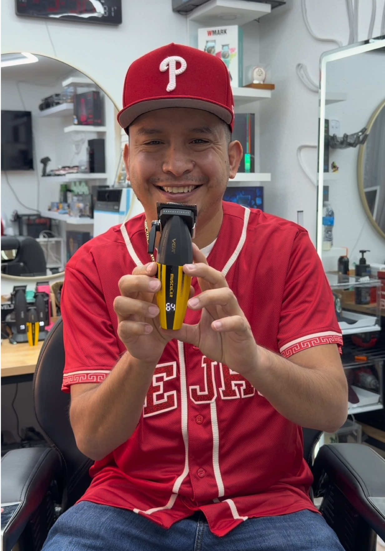 @Jisai Barber