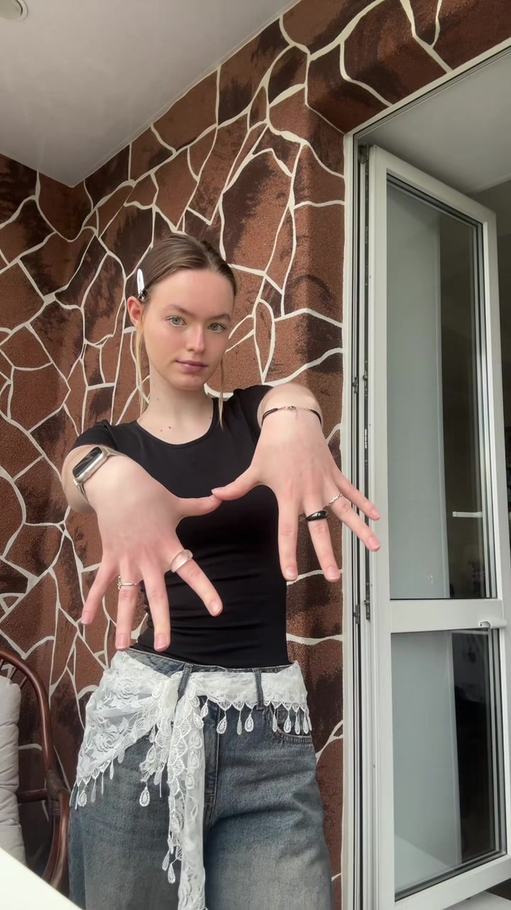 @poliNaz